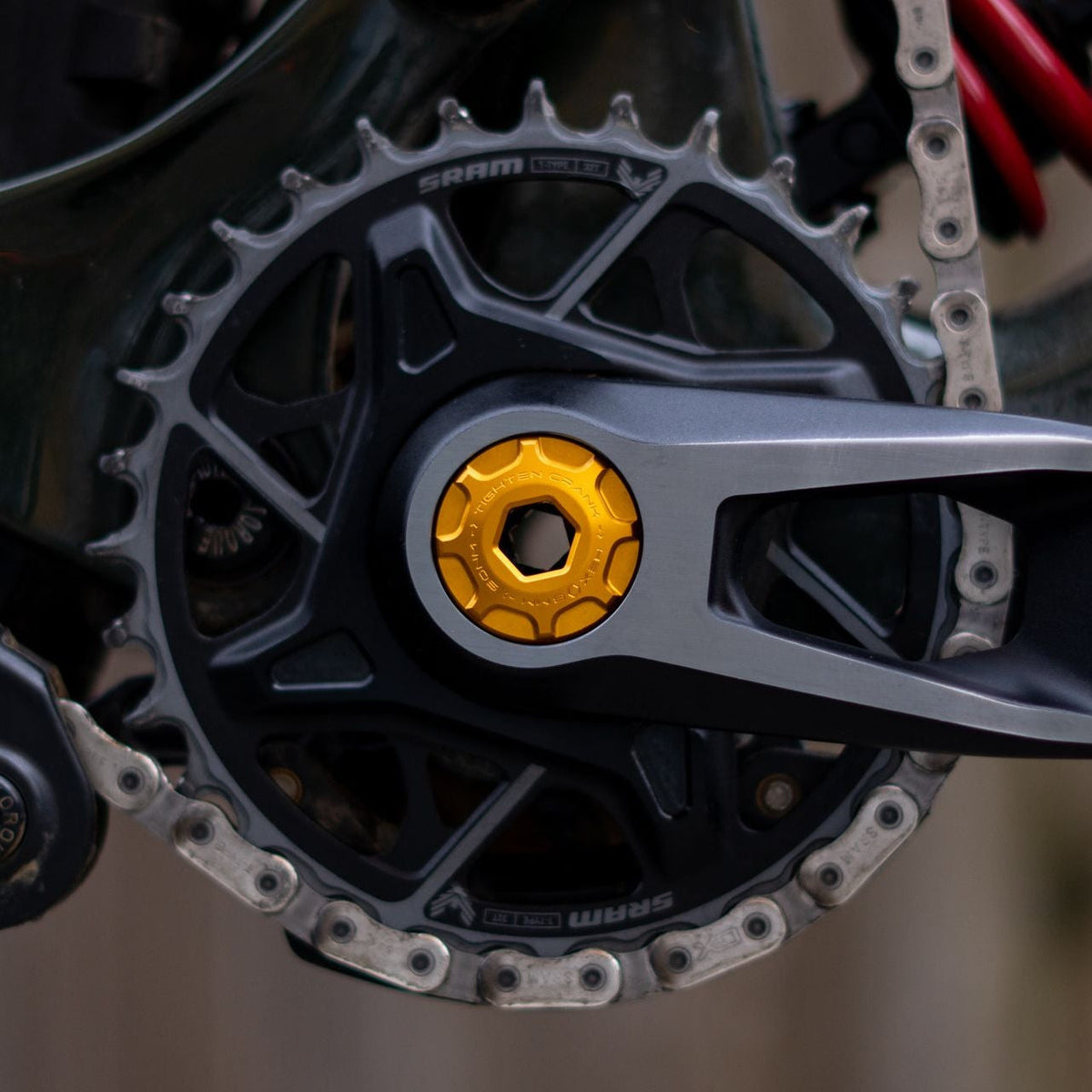 OAK Crank Ejecter Cap Dorado