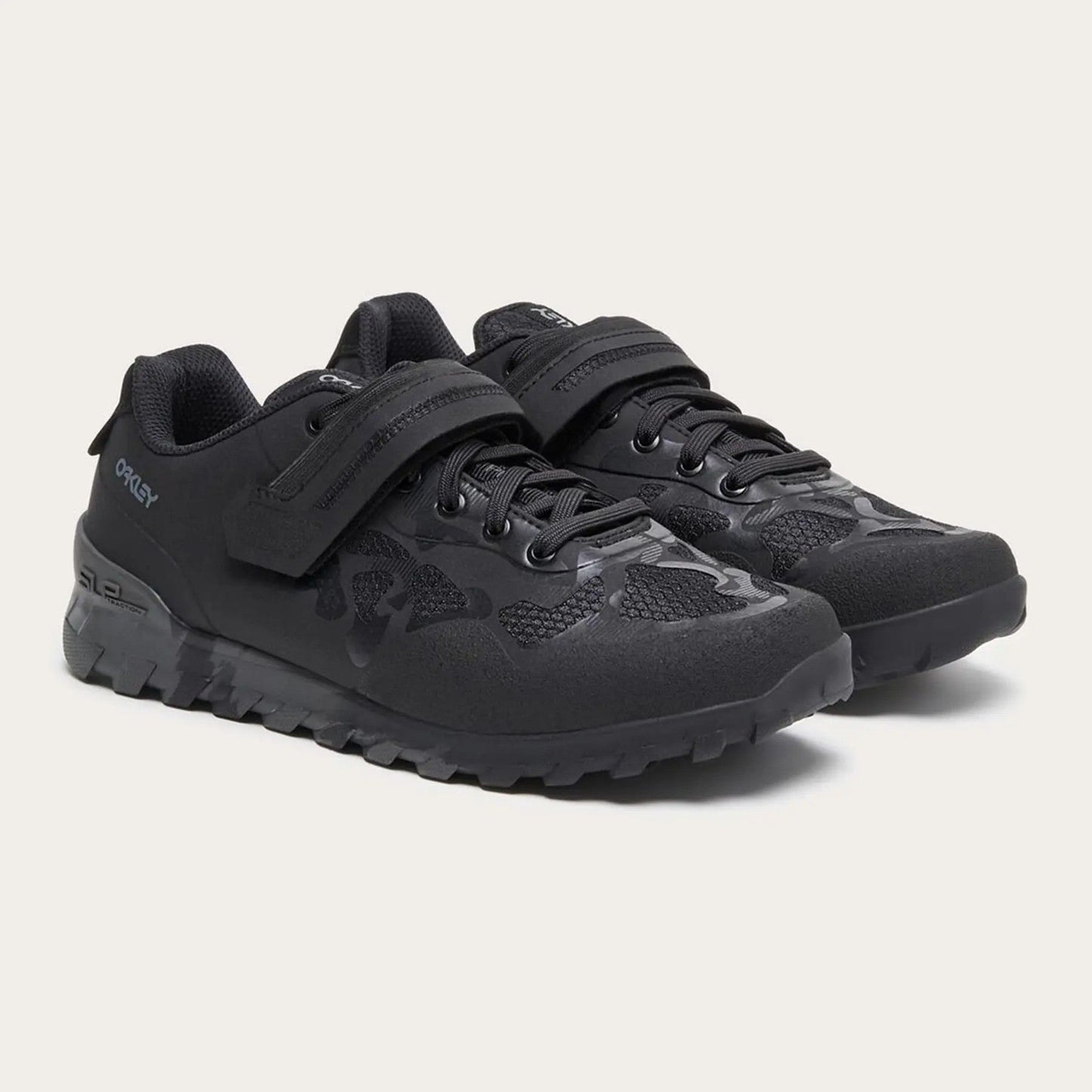 Tenis de Grapa Oakley KOYA RC MTB BlackOut