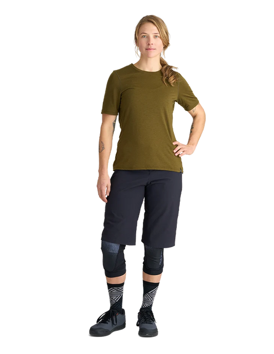 Short PNW Shuttle Mujer