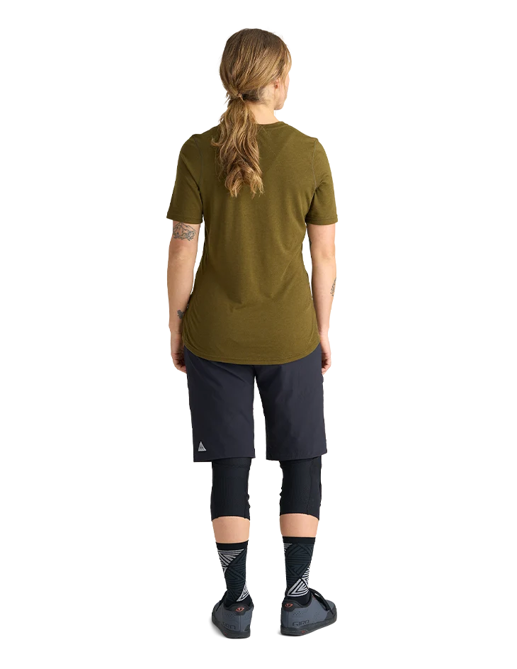 Short PNW Shuttle Mujer
