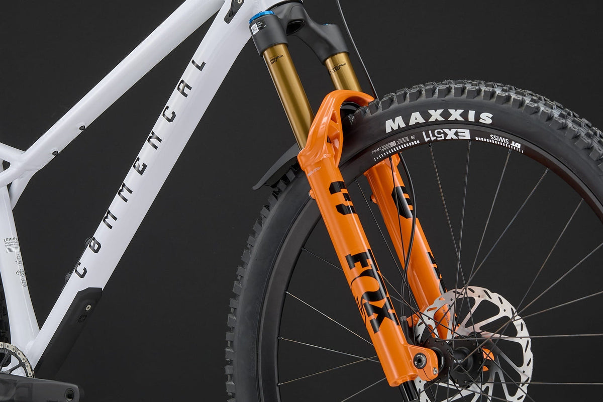 Bicicleta Commencal Meta HT V3 Signature Pure White 2026