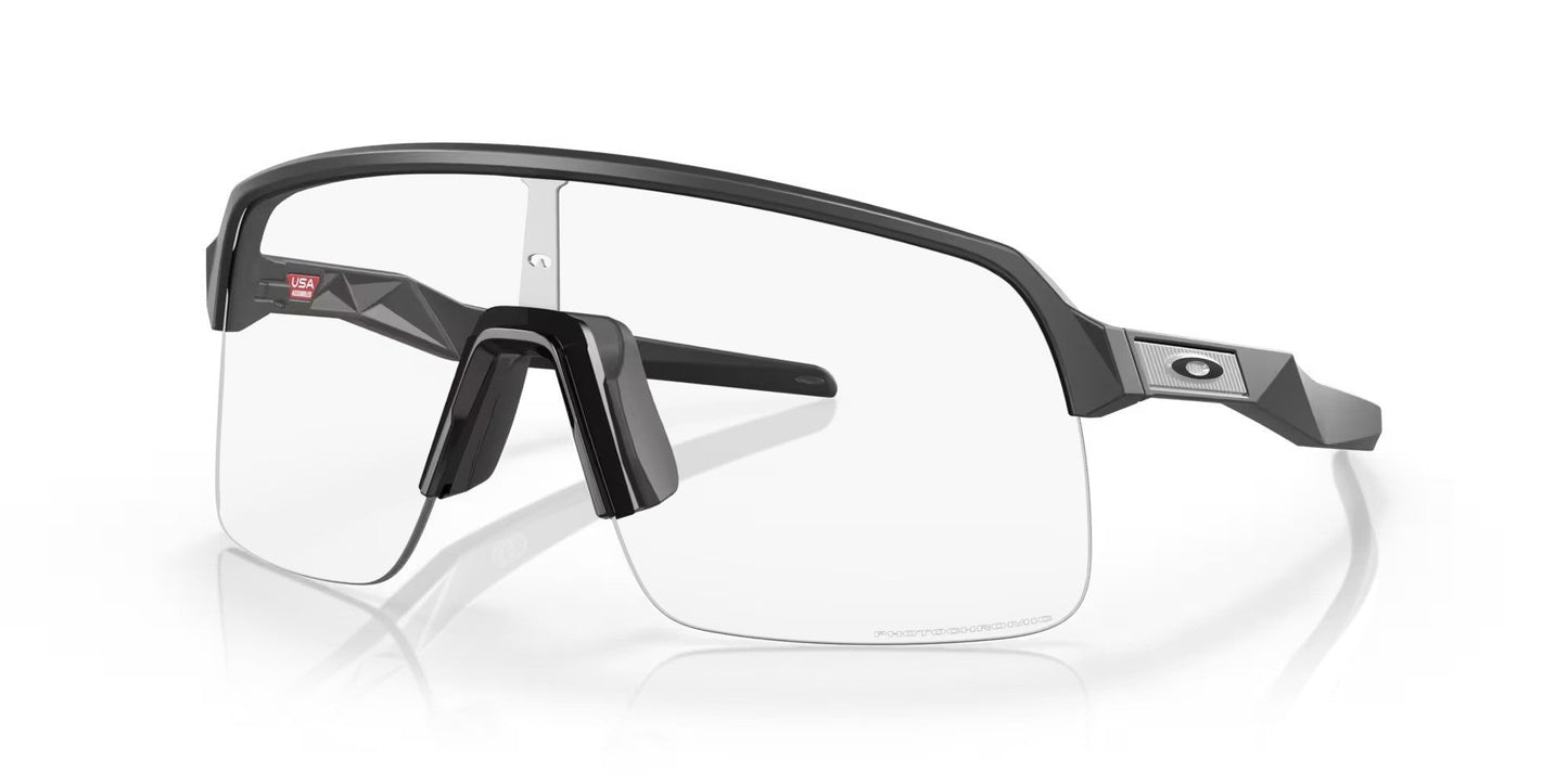 Lentes Oakley Sutro Lite Matte Carbon Clear Photocromático