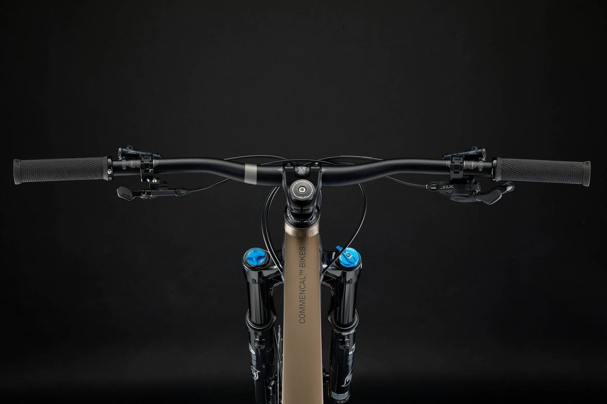 Bicicleta Commencal Meta TR V4 Essential Frozen Brown