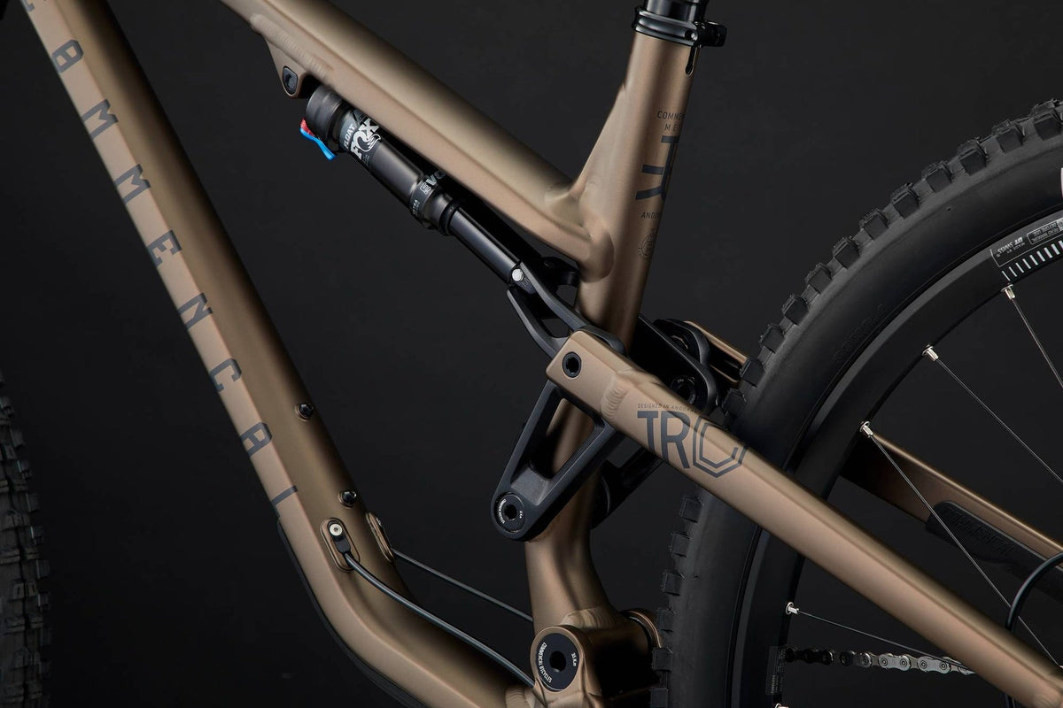 Bicicleta Commencal Meta TR V4 Essential Frozen Brown