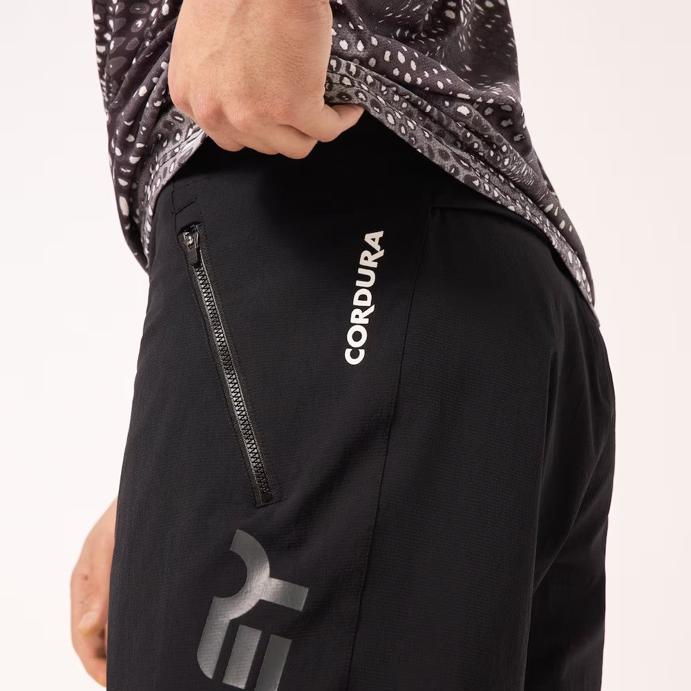 Short Oakley Maven Scrub Negro/Gris