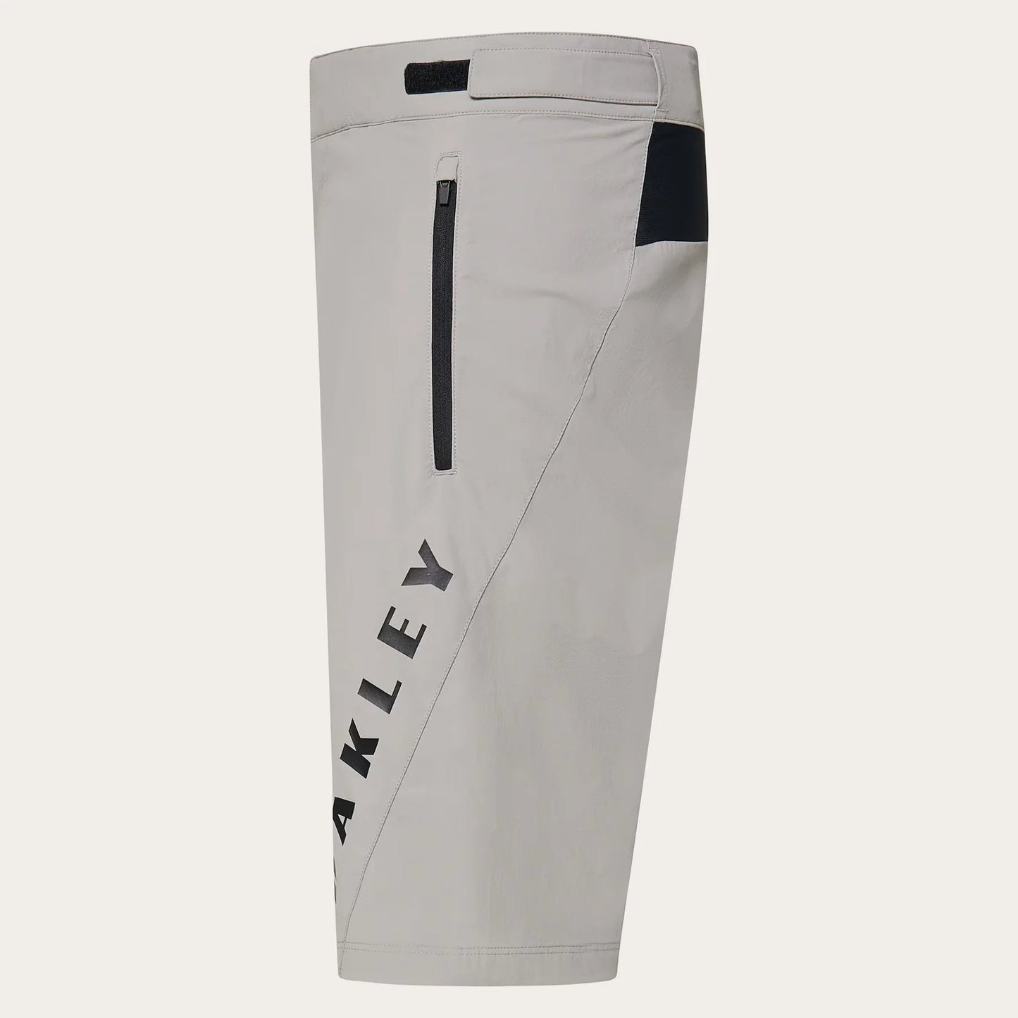 Short Oakley Free Ride Lined Cement